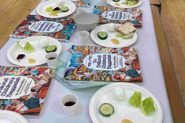 Pesach table